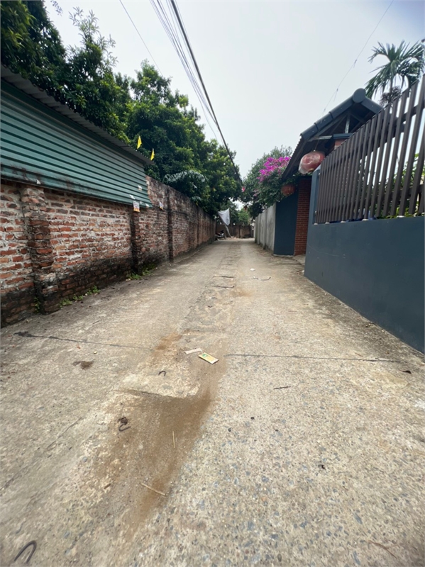 chính chủ bán 50m - 790tr- gần trung tâm thị trấn chúc sơn