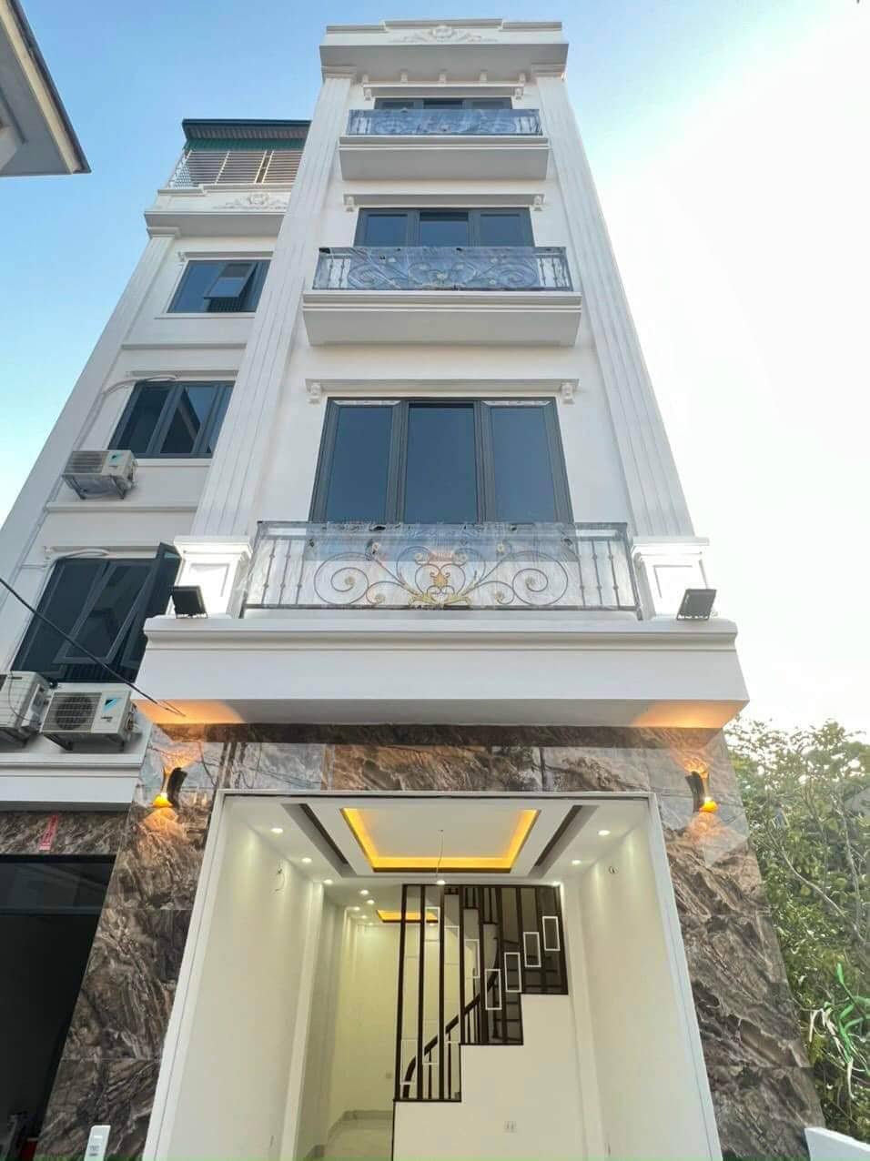 Nhà mới Trịnh Văn Bô 37m, lô góc, ô tô cạnh