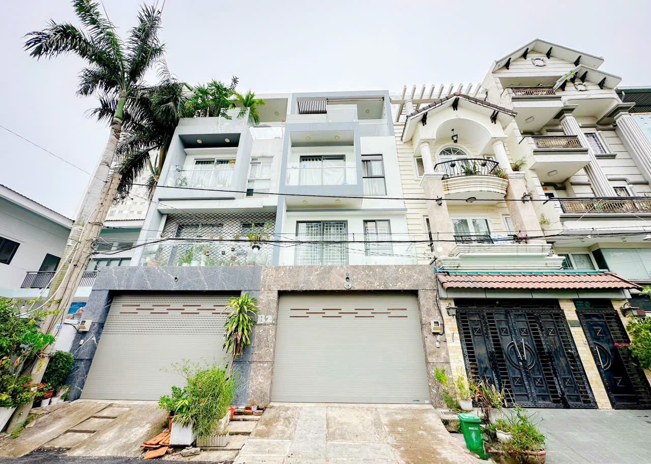 Bán nhà Khu dân cư khu Tạ Ngọc Thảo, Phú Thuận, Q7 xe tải tới trước nhà