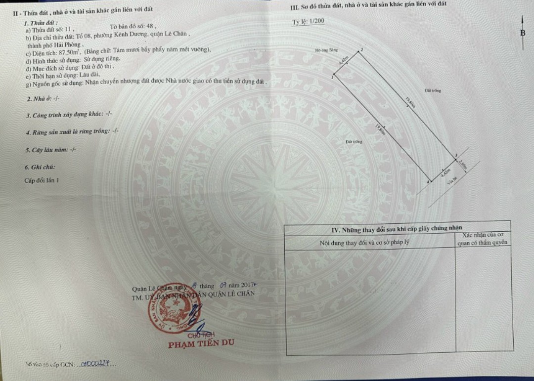 Bán nhà mặt đường Hoàng Ngọc Phách, diện tích 90m 3 tầng GIÁ 6.85 tỉ độc lập dân xây