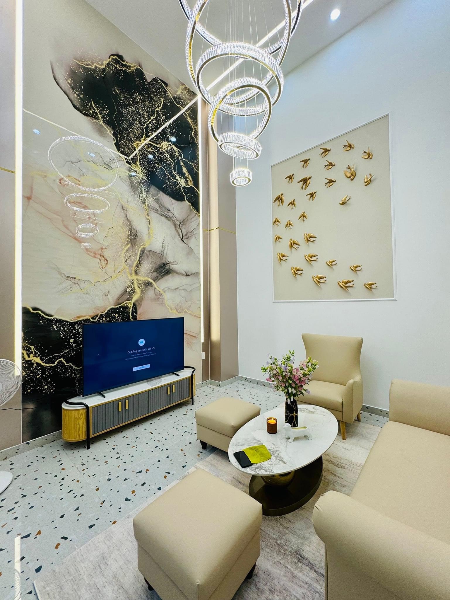 Nhà gần bệnh viện thống nhất quận tân bình, 77m2, thích hợp xây căn hộ dịch vụ,1 trệt 1 lầu, nội thất cơ bản, nhỉnh 6tỷ