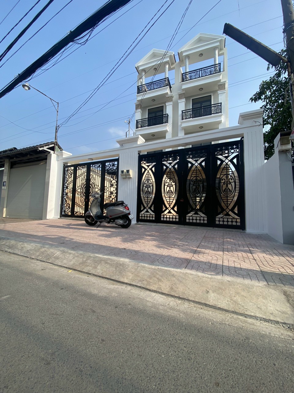 Bán Nhà 4 Lầu Mặt Tiền Đường Số 8 phường Hiệp Bình Phước Thành Phố Thủ Đức