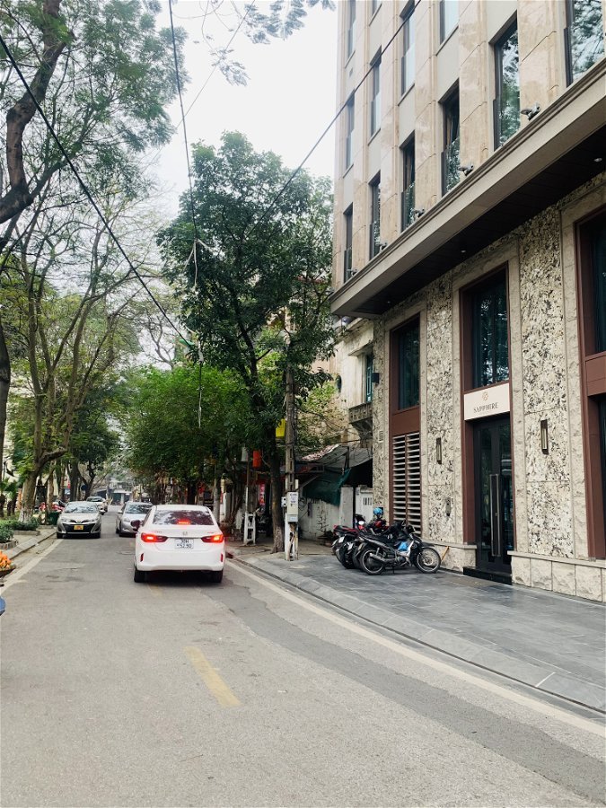 Bán Nhà Mặt Phố Trúc Bạch Quận Ba Đình. 180m Mặt Tiền 11m Nhỉnh 40 Tỷ. Cam Kết Ảnh Thật Mô Tả Chính Xác. Chủ Thiện Chí