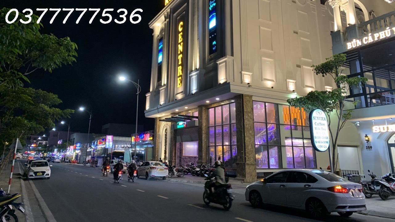 Lô góc mặt tiền Phố Ẩm Thực Điện Biên Phủ, trung tâm TP Tuy Hoà, đối diện hồ điều hòa, giá rẻ