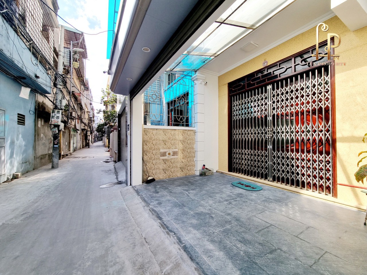 Bán nhà diện tích 59m 3 tầng GIÁ 3.95 tỉ ngõ ô.tô ngay cầu Vượt Lạch Tray