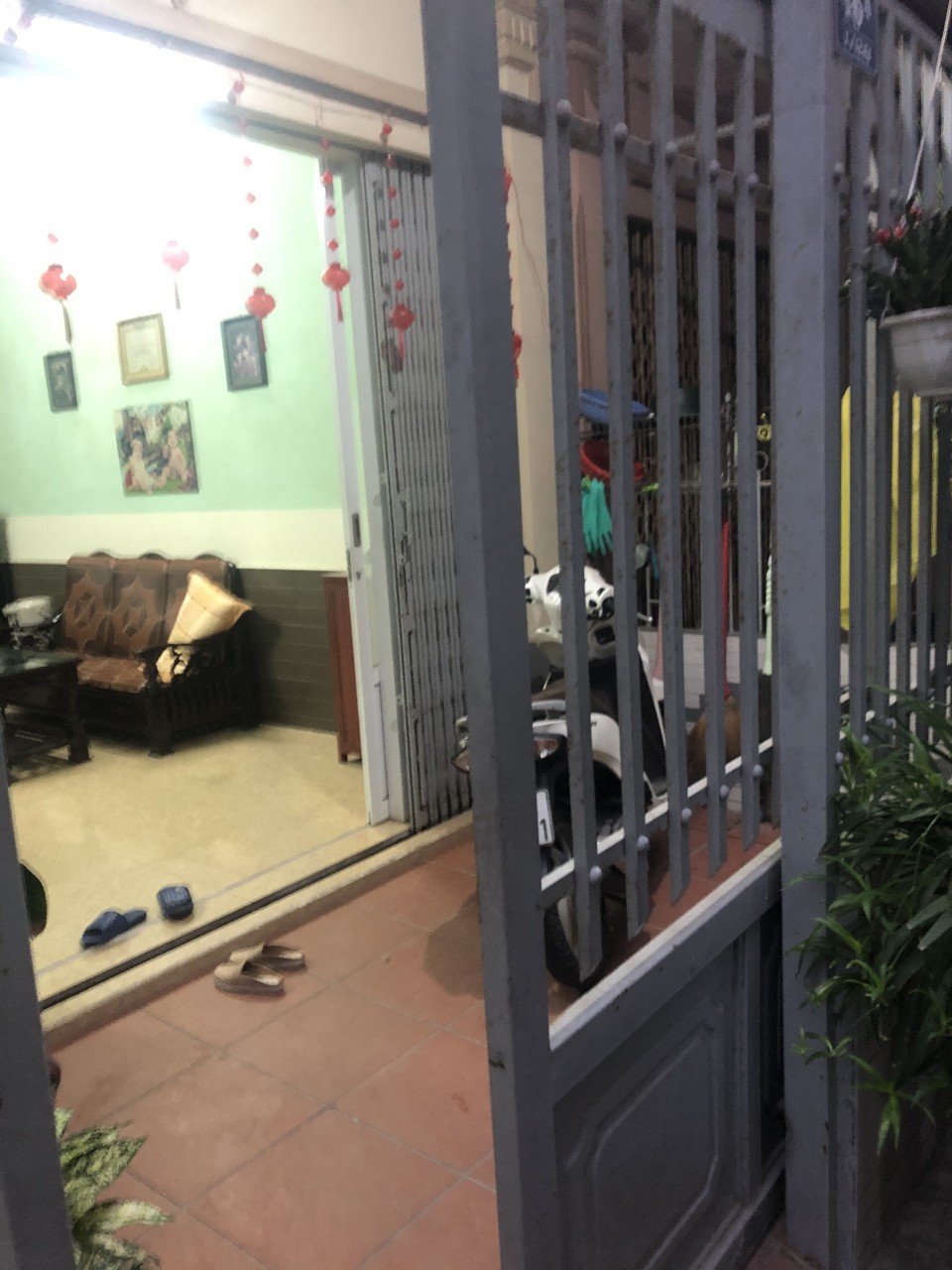 Bán nhà ngõ 263 Lạch Tray, 46m 3 tầng GIÁ 1.95 tỉ có sân cổng riêng, ngay Cầu Rào