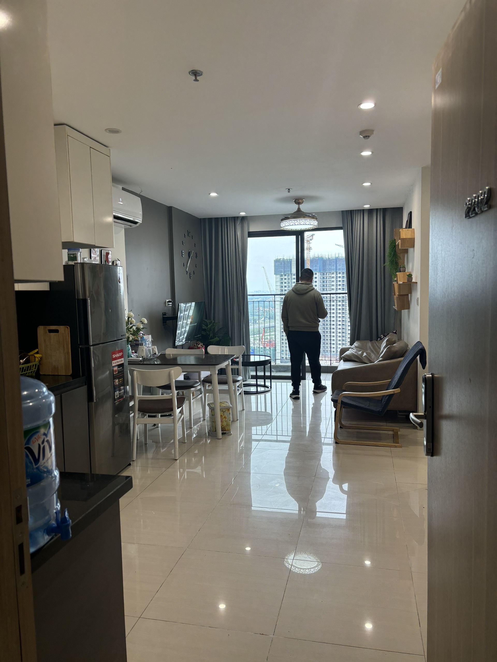 Bán gấp căn hộ 2N1WC Tại Vinhomes Ocean Park, Full đồ, 2 tỷ nét