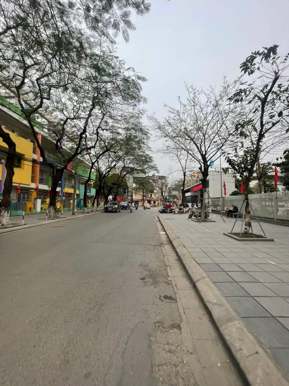 Phân Lô Thanh Xuân, Phố Hoàng Đạo Thành 81m x C4. Giá 7.6 tỷ.