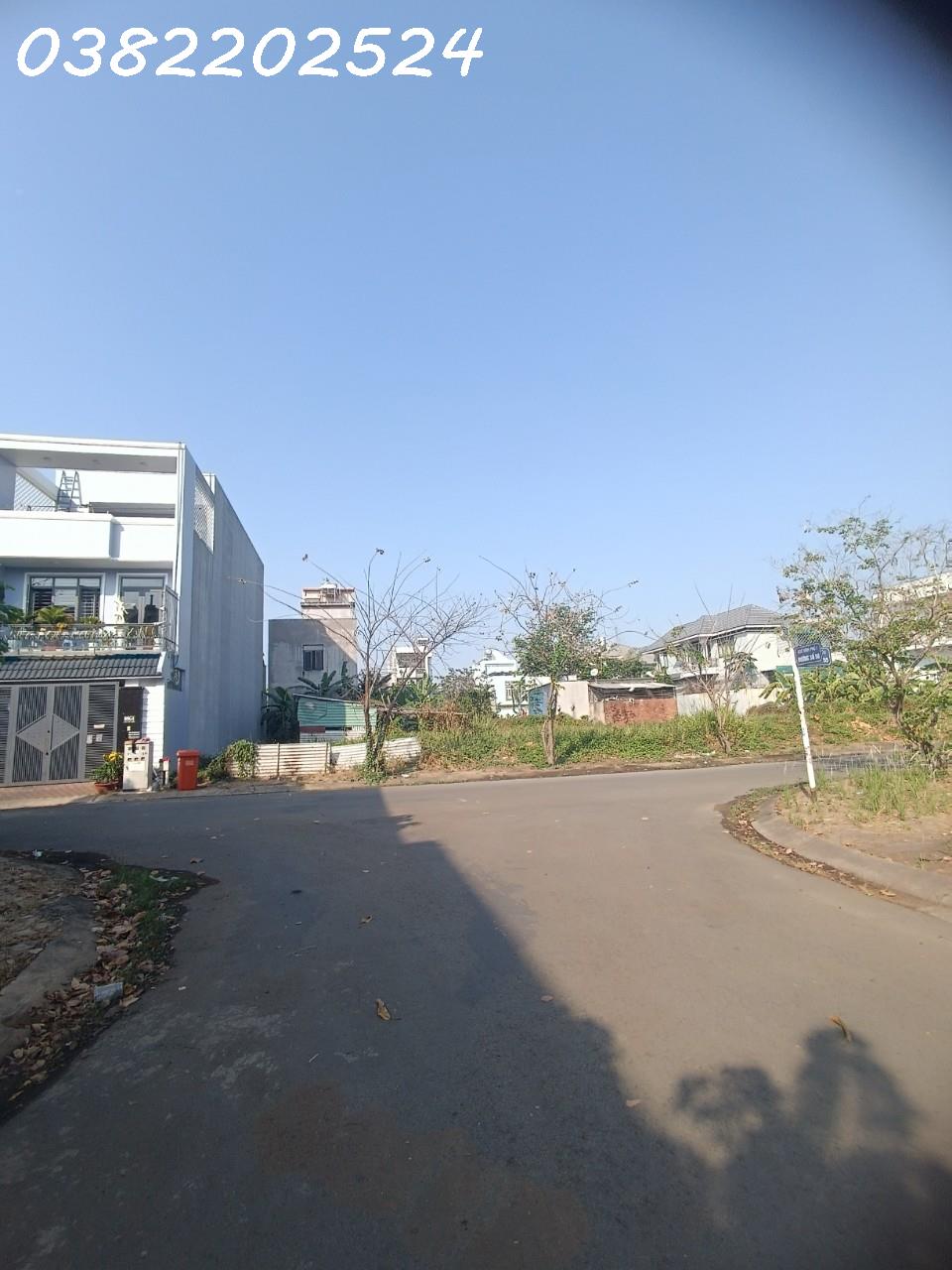 Kẹt tiền bán Lô kế sông , hướng Đông SHR 6x21,5, Sổ tại nhà LH 0382202524