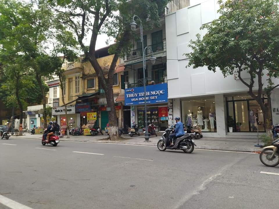 Mảnh Đất Kim Cương, Mặt Phố Bà Triệu, Gần Hồ Gươm, 257m x 4T, Mt 8.5m. Giá 249 tỷ.