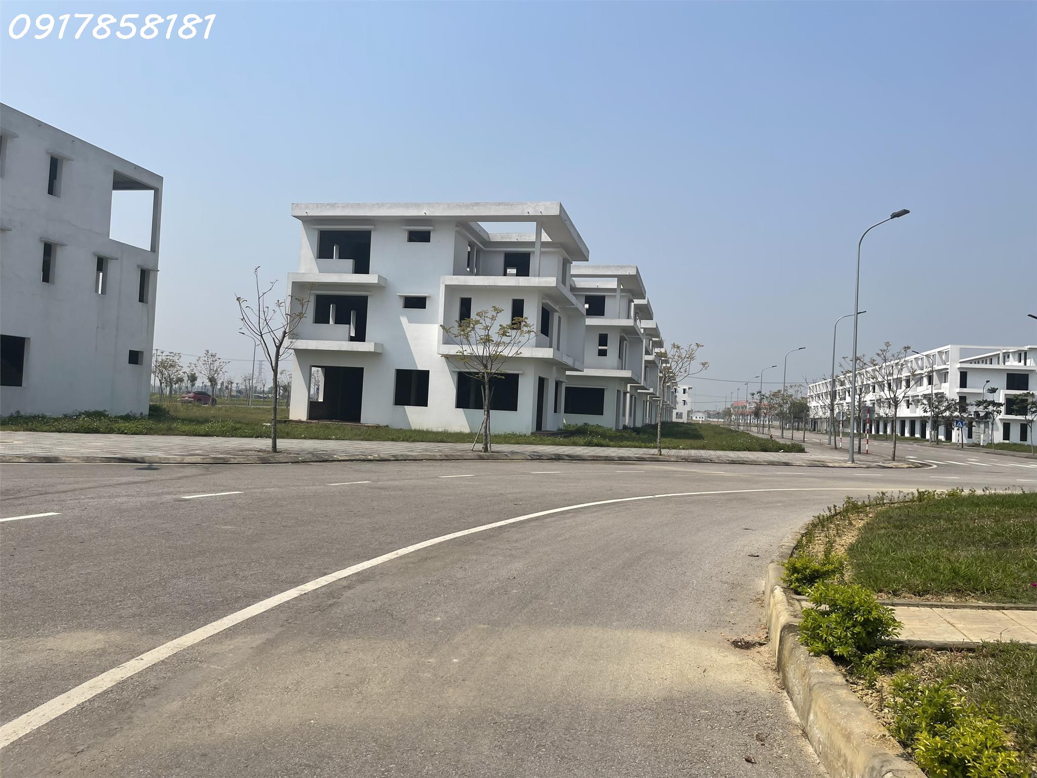 ĐẤT BIỆT THỰ SỔ ĐỎ, SÔNG ĐƠ, TP.SẦM SƠN. LH: 0917 858181