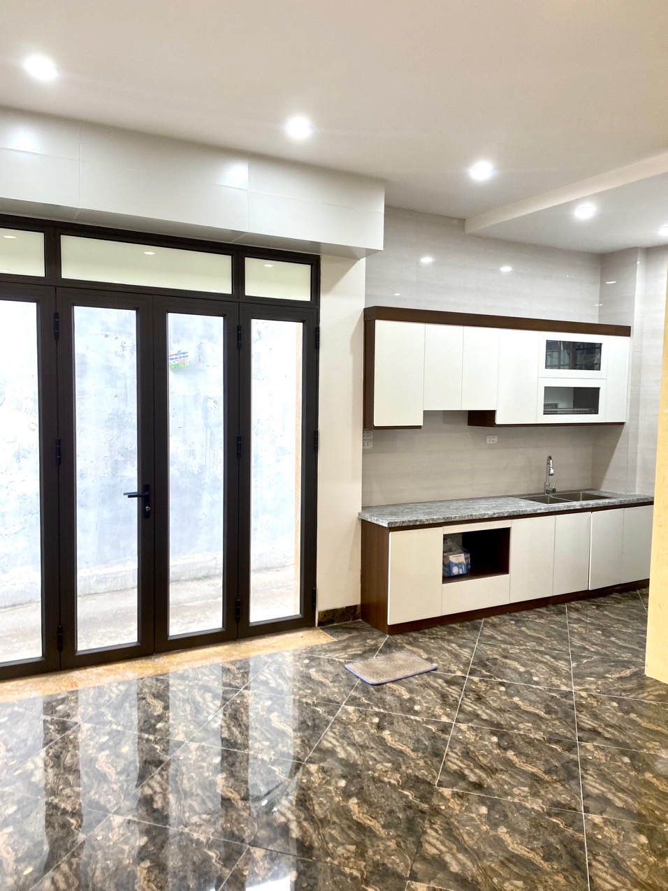 Bán nhanh nhà đẹp lô góc sát phố kinh doanh 43m x 5t