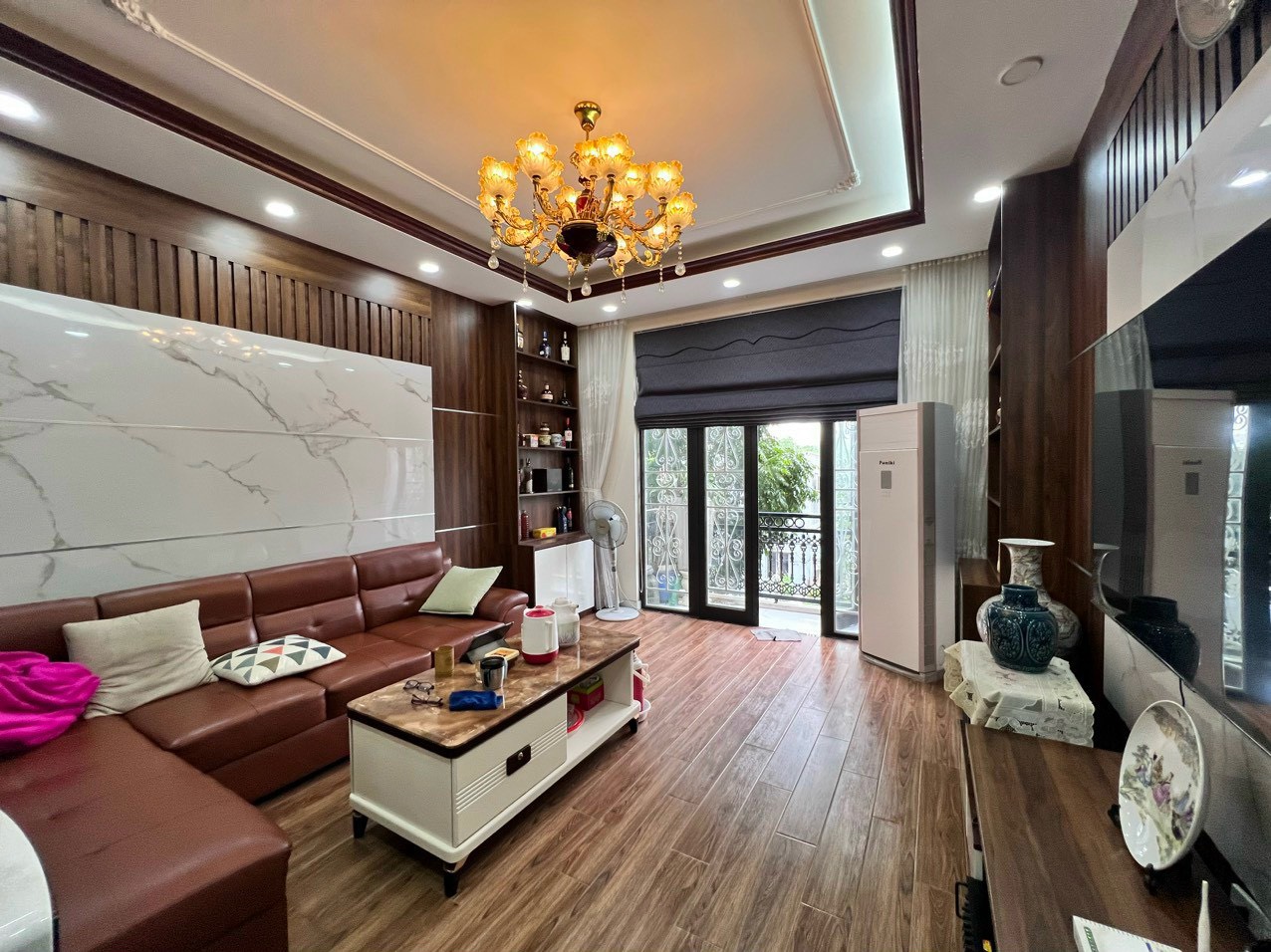 TRUNG TÂM HÀ ĐÔNG - NHÀ ĐẸP Ở LUÔN - 52M - 4T - PL - OTO 10M - Ở SƯỚNG - NHỈNH 5 TỶ.