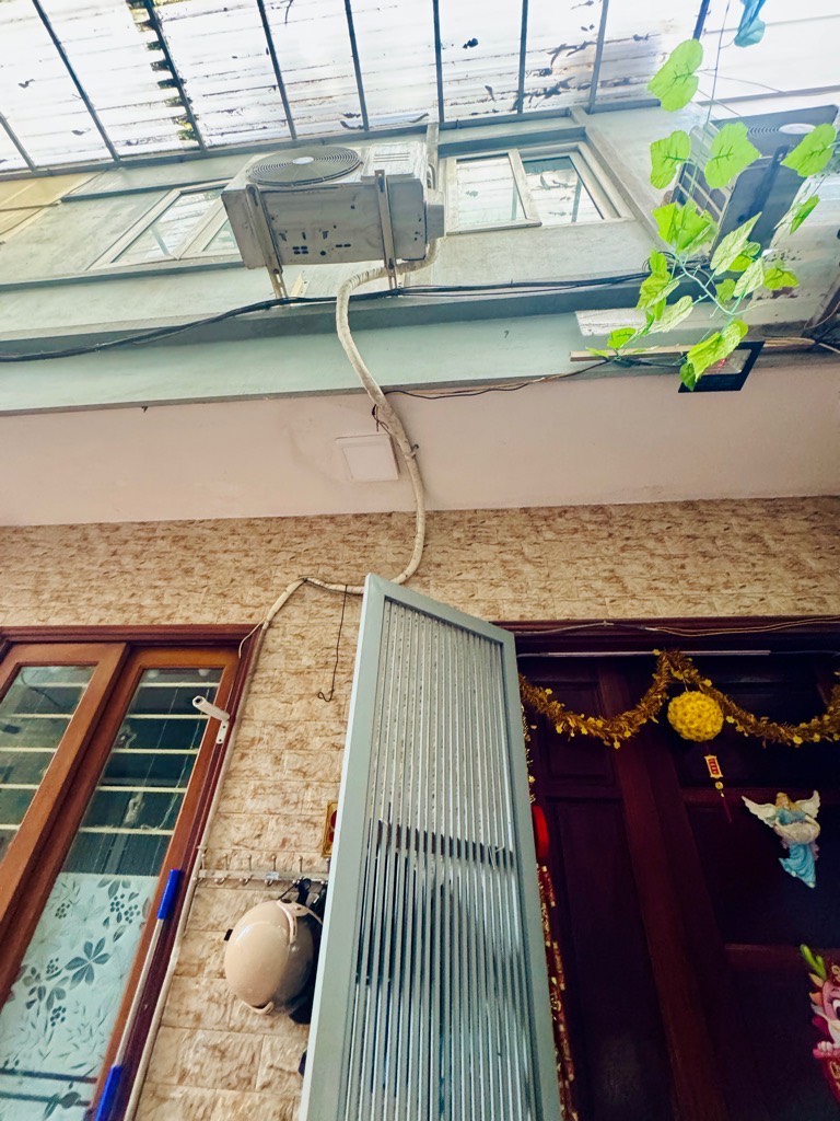 bán nhà dep NGỌC THUỴ 0985875581