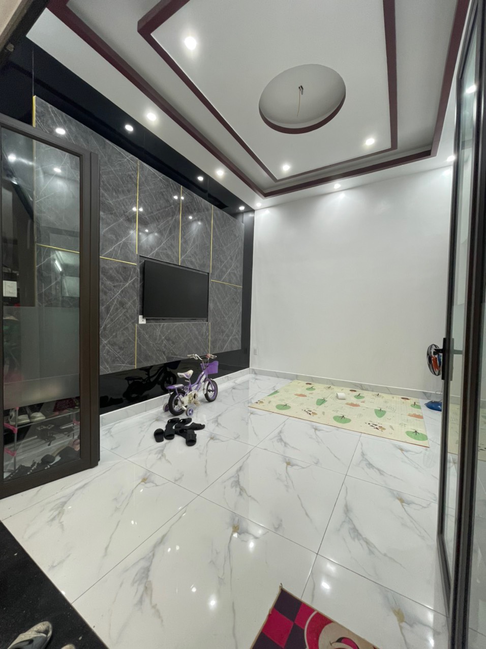 Bán nhà ngõ 250 Thiên Lôi, diện tích 34m 3 tầng GIÁ 1.89 tỉ đẹp về ở luôn