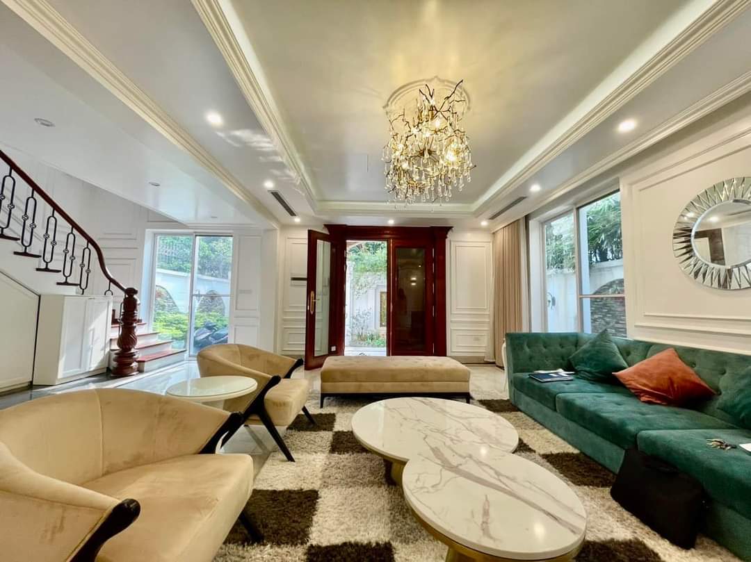 Biệt Thự Quan Chức Cao Cấp, Gần Hồ, Khu Đô Thị Linh Đàm, 200m x 5T, Mt 10M. Giá 41 tỷ.