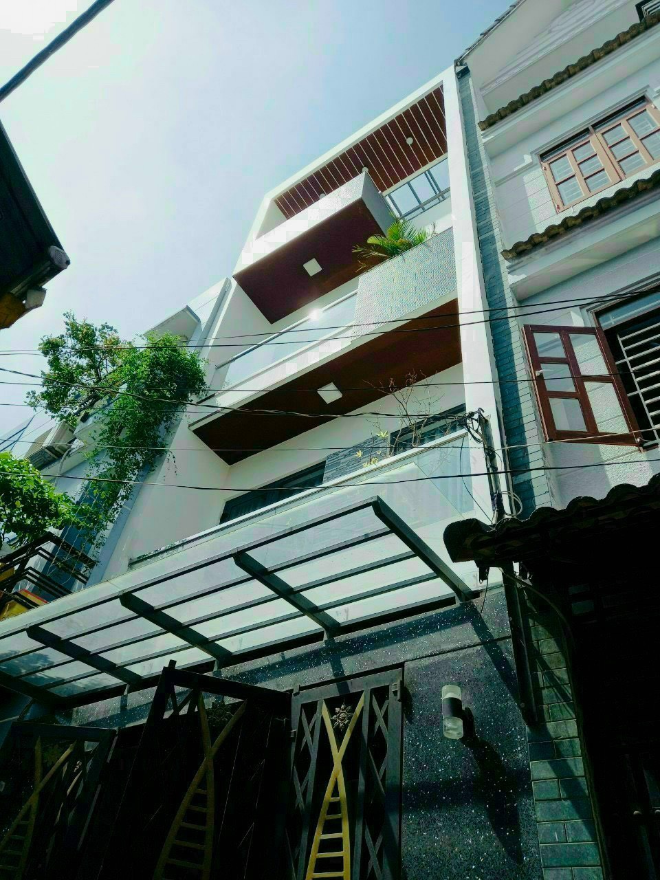 Bán nhà hẻm 6m Tân Kỳ Tân Quý ngay AEON 4,2 x11M- 4 tầng chỉ 5,3 tỷ TL