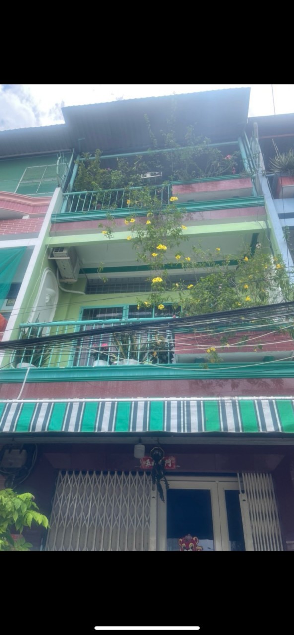 Bán nhà riêng MT ( 4 x 16 ) Bùi Minh Trực phường 5 quận 8 3 tầng chỉ 8,5 tỷ