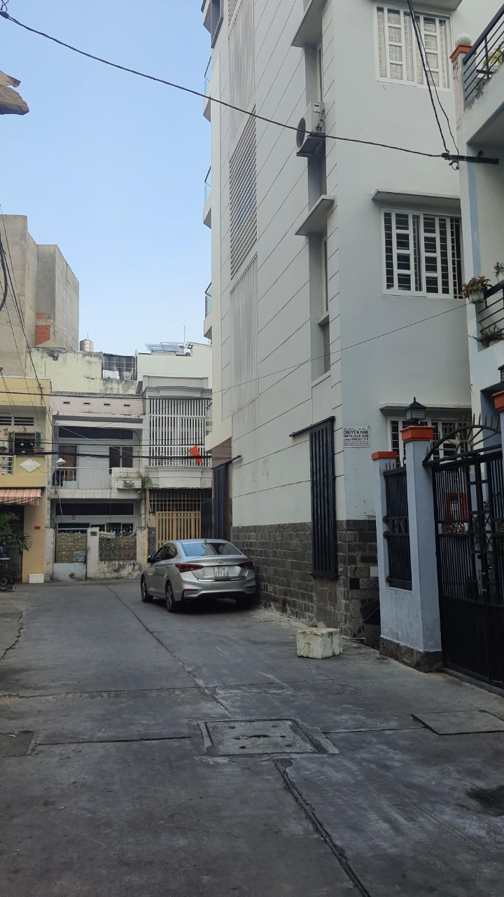 Bán Nhà Cống Lỡ Tân Bình, HXH, 4m x 15m , 3 tầng lầu chỉ 5,4 tỷ