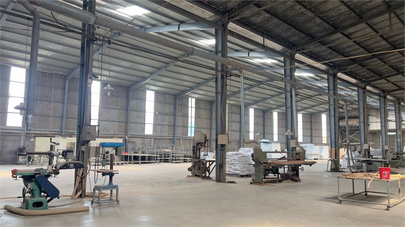 bán nhà xưởng đang SX Gỗ nội thất. SKC đến 2065, xa KDC, SX nhiều ngành nghề. bán gấp