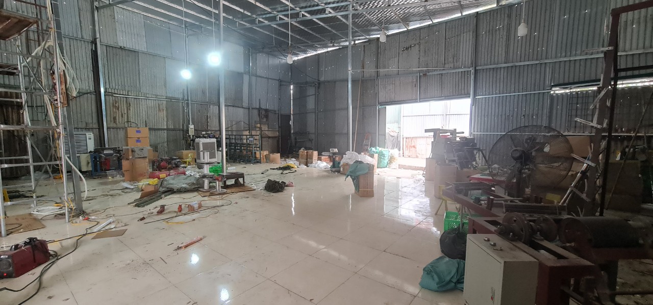 Cho thuê kho xưởng tại Triều Khúc, Tân Triều , Hà Nội. Diện tích 180m nền đá hoa sạch sẽ, mái trống nóng sạch sẽ