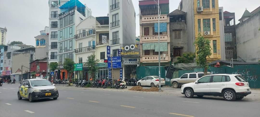 BÁN MẶT PHỐ HUỲNH THÚC KHÁNG, BA ĐÌNH.