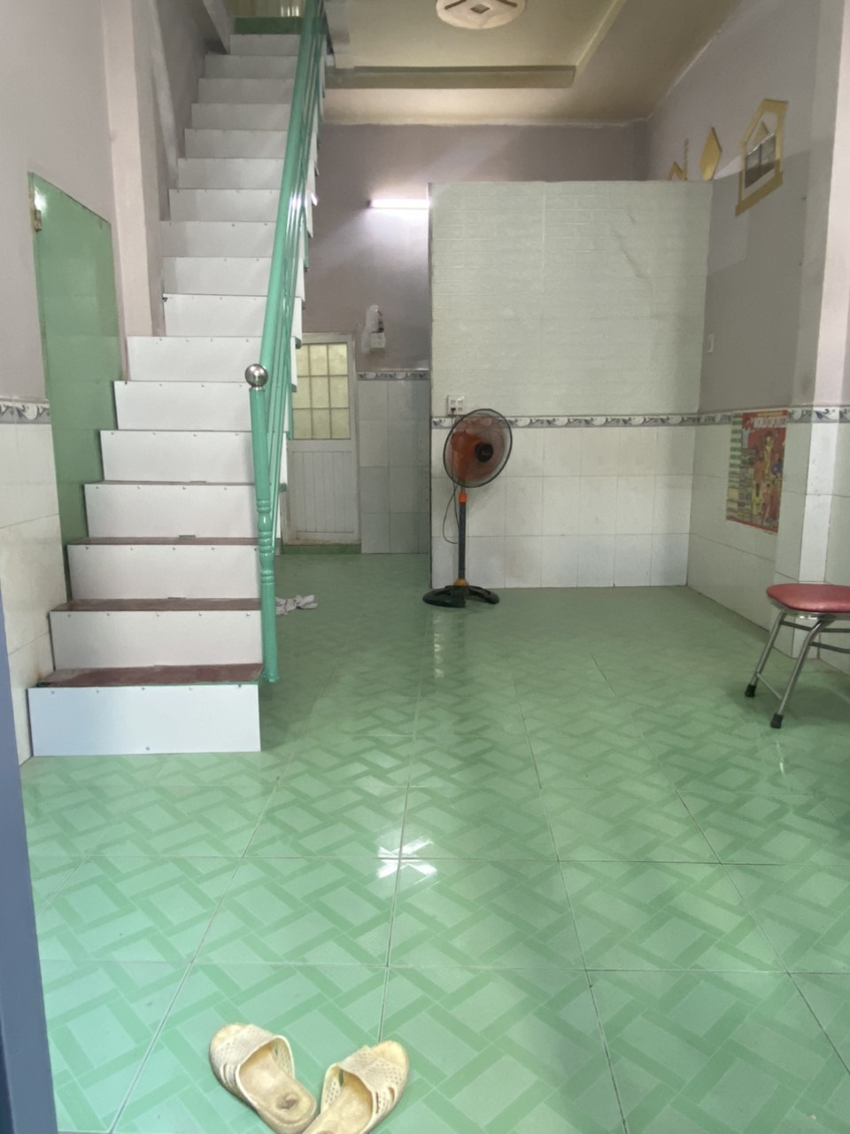 11.0708-12-03-2024. Cho thuê nhà trệt lầu Phan Đình Phùng