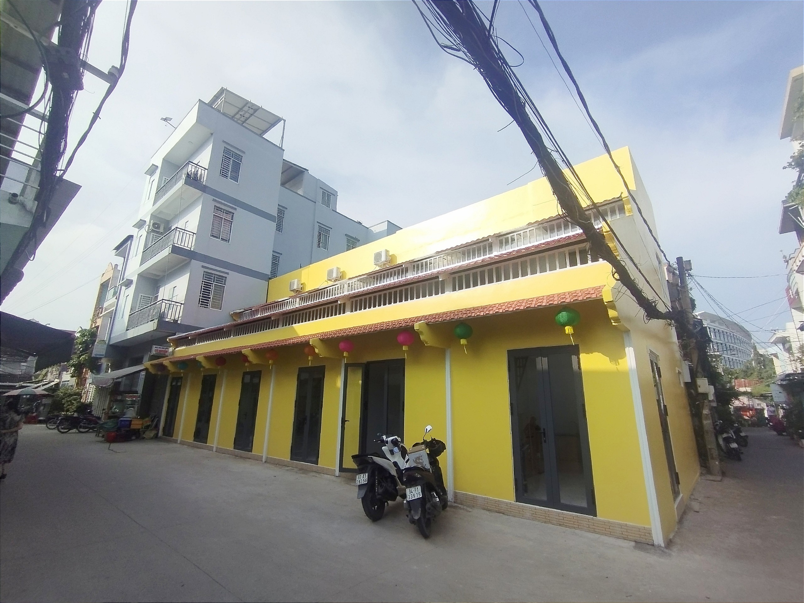 11.0956-12-03-2024. Cho thuê nhà trục chính hẽm 43