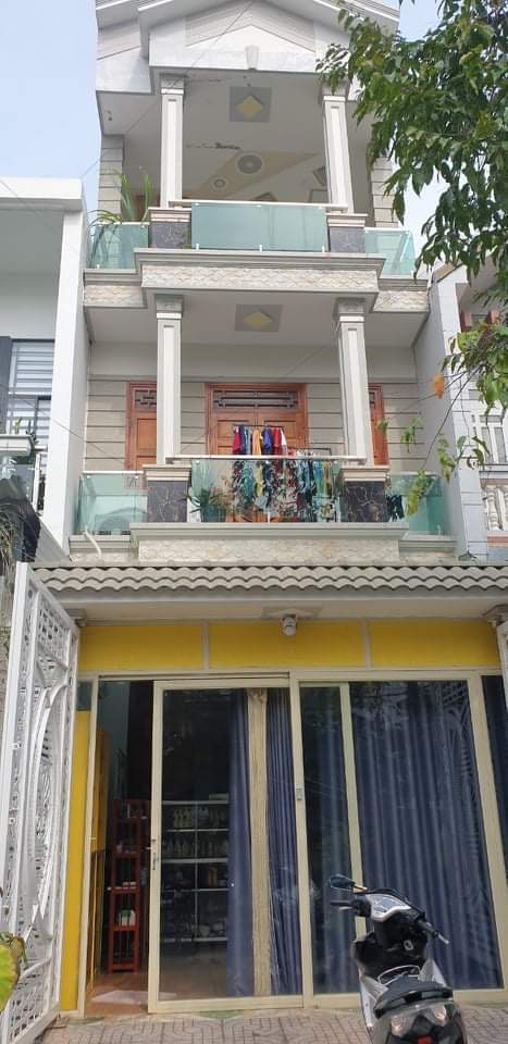 11.1831-12-03-2024. Cho thuê nhà mặt tiền KDC Hồng Phát