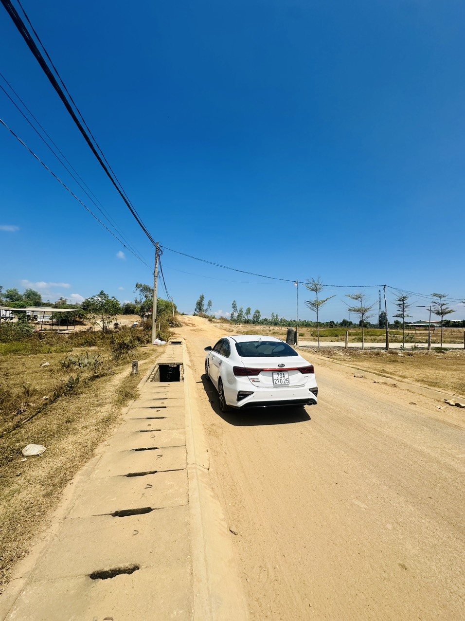 CẦN BÁN 2 MẢNH ĐẤT 3 MẶT ĐƯỜNG, MẶT ĐƯỜNG RỘNG 30M