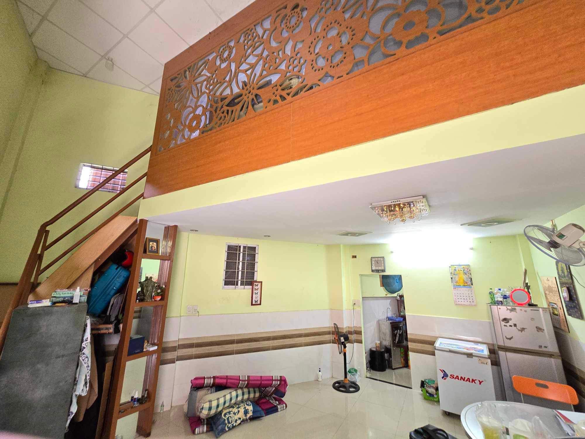 Bán Nhà Thủ Đức - Phường Tam Bình DT 35m2 Nhà 2 Tầng SHR Hoàn Công Đủ- Giá Chỉ 1,85 Tỷ ☎️ LH: 0829636260 Mr Dũng chuyên