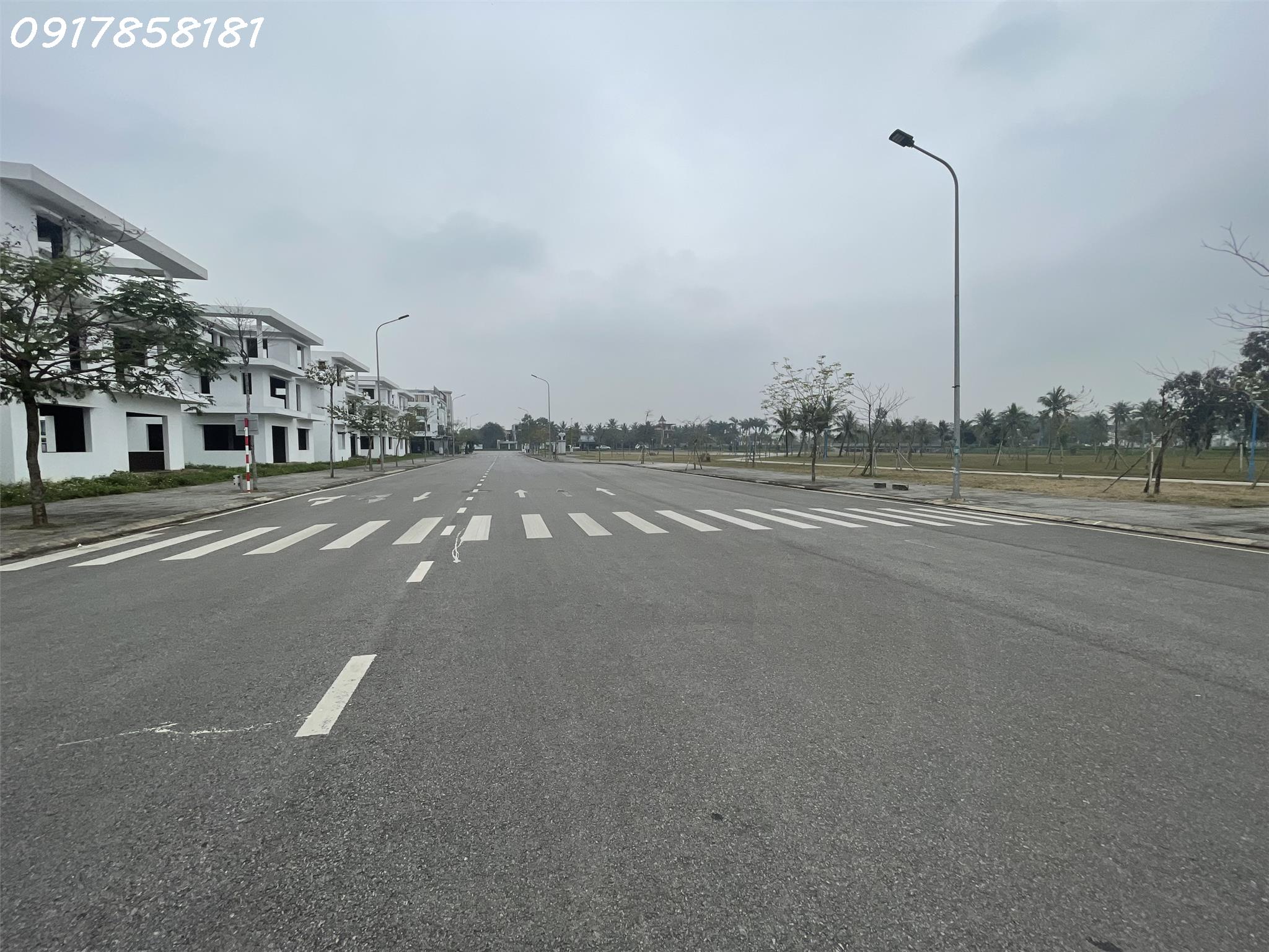 BÁN ĐẤT LIỀN KỀ, ĐẤT BIỆT THỰ UBND SẦM SƠN. CÓ SỔ. GIÁ CHẠM ĐÁY. LH: 0917 858181