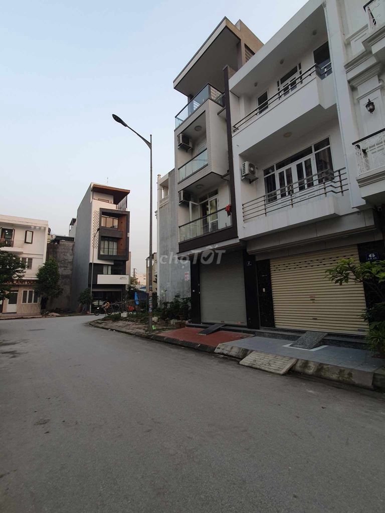 Chính chủ cần bán gấp căn nhà số 7 lô 20 khu tái định cư xi măng, Sở Dầu, Hồng Bàng, Hải Phòng.