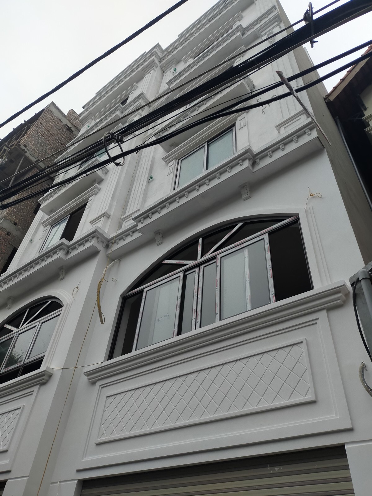 Bán nhà 44m PHỐ TRẠM, LONG BIÊN , 4T, nhỉnh 4,5 TỶ,oto,KD