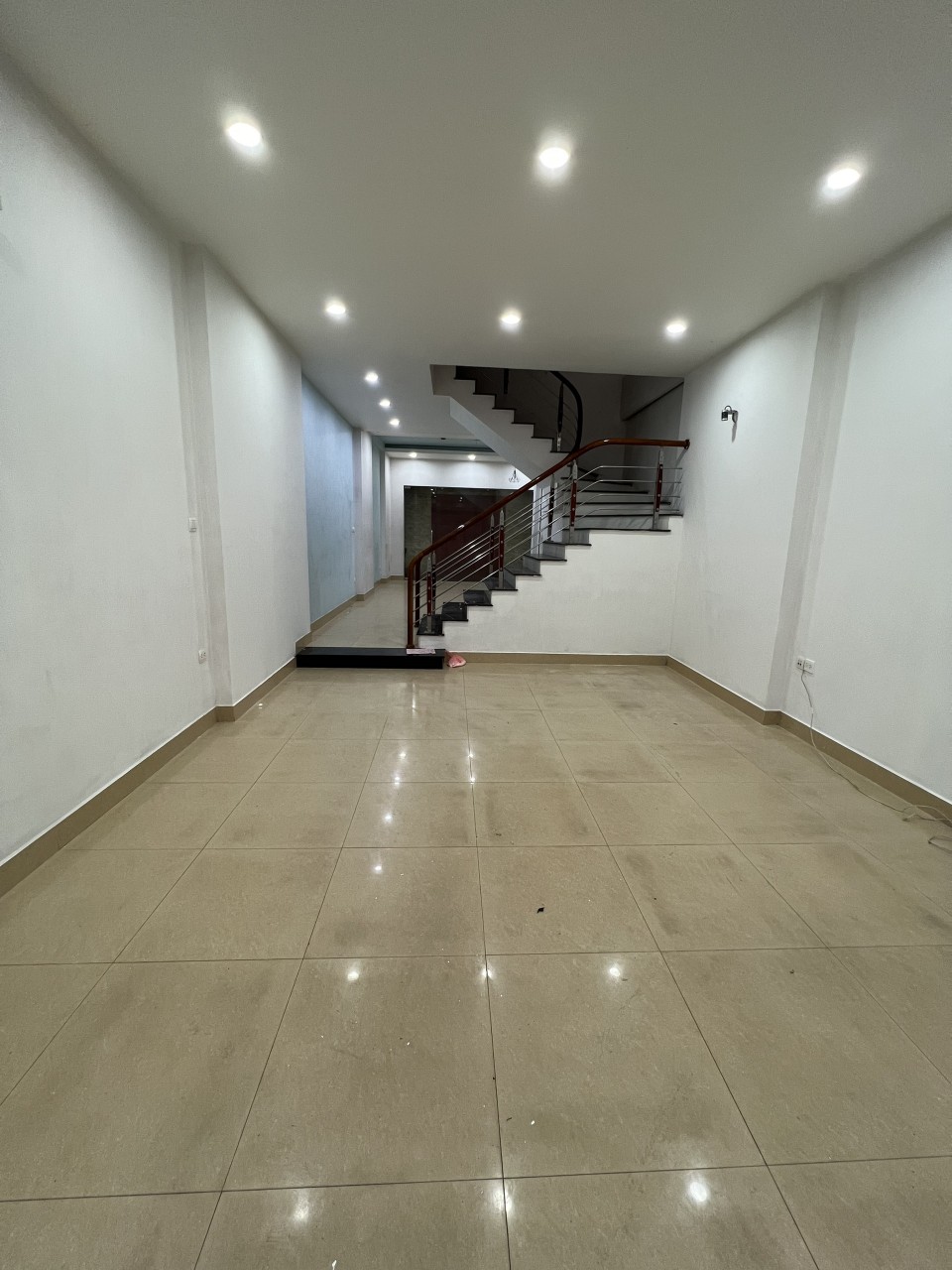 CHÍNH CHỦ CHO THUÊ VĂN PHÒNG TẠI LÀNG VIỆT KIỀU, PHƯỜNG MỘ LAO, QUẬN HÀ ĐÔNG, HÀ NỘI