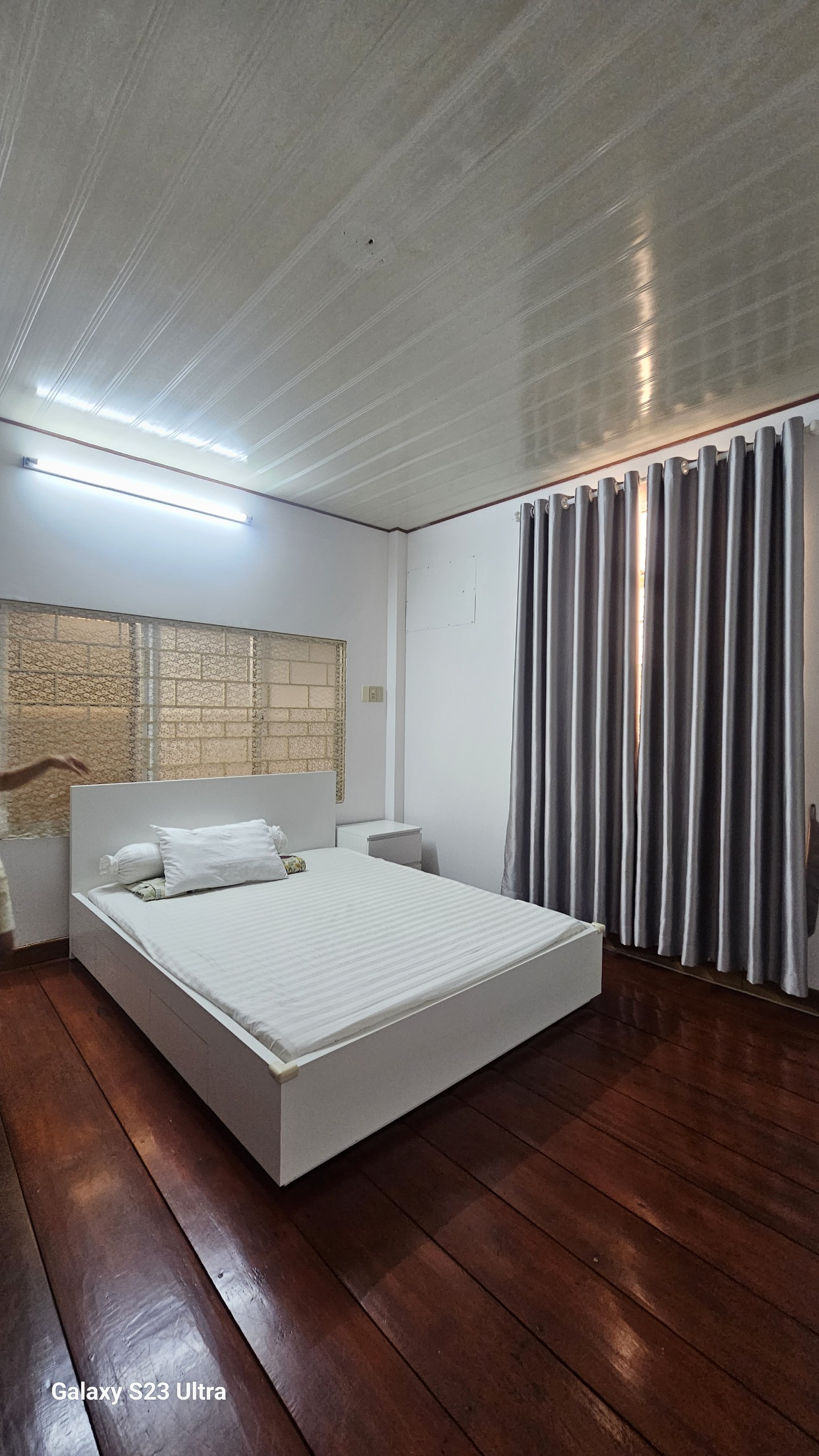 GẤP - Bán rẻ căn nhà 3 phòng ngủ đường Bạch Đằng. Diện tích 71,5m2