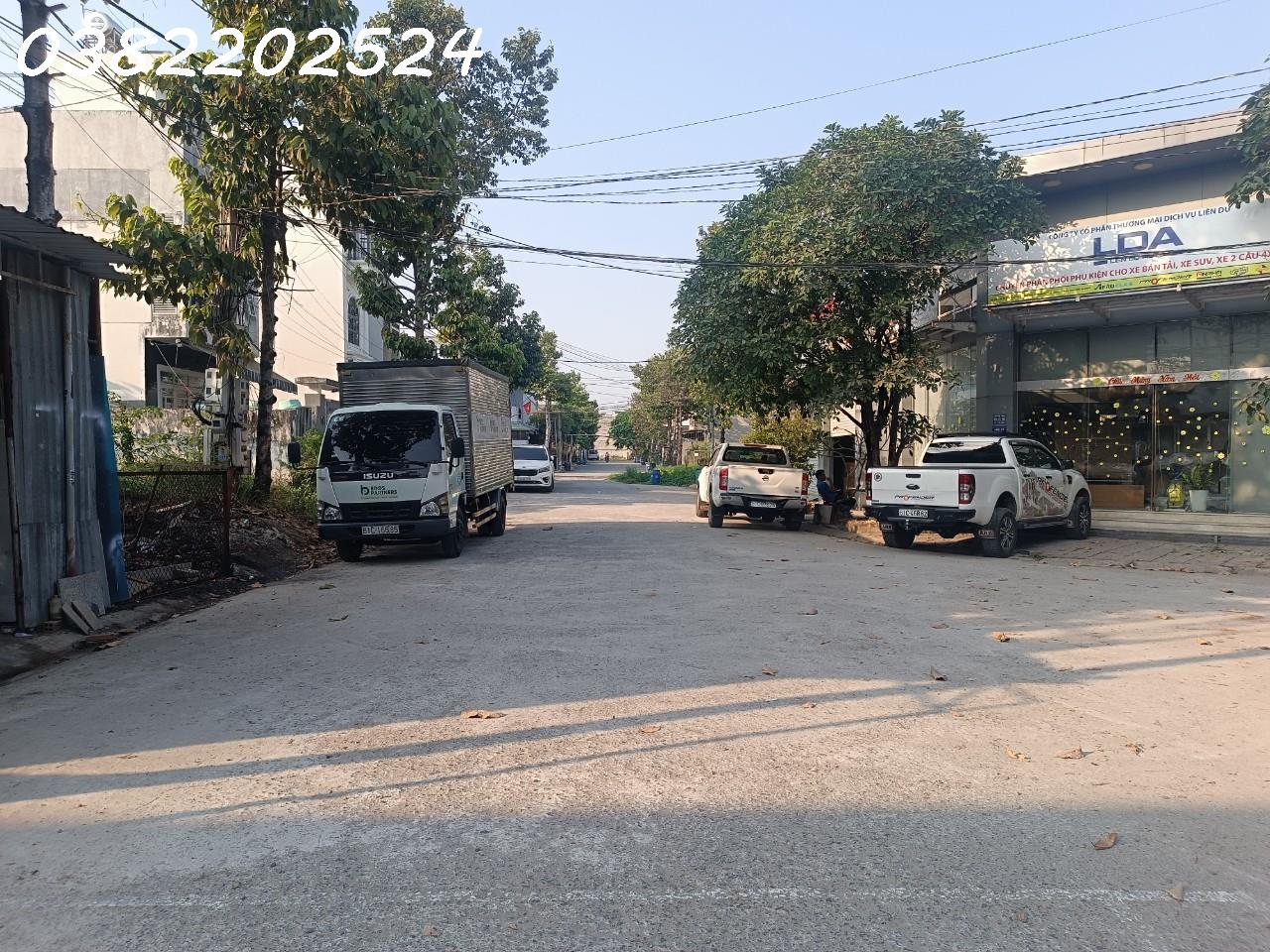 Em cần bán lô đất đường HT 44 - ngay chợ Hiệp Thành - cần bán gấp ạ