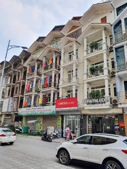 Bán gấp Liền kề KĐT Xa La 77 m 5 tầng Hà Đông vỉa hè kd sầm uất