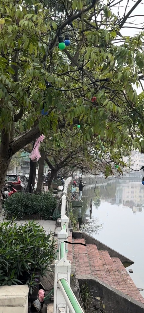 Bán gấp nhà phố Bồ Đề: 60m2, MT 4m, 6 tầng, chỉ cách hồ 1 nhà, giá 9.7 tỷ - Sổ đỏ chính chủ, không khí trong lành cực