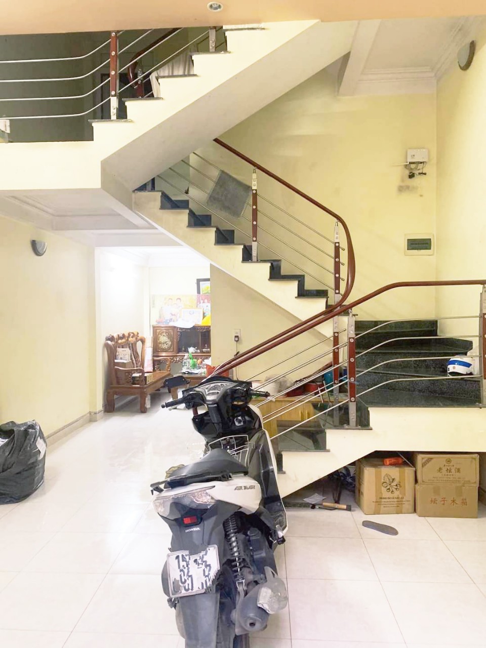 Bán nhà phân lô Tái định cư Sao Sáng 3 tầng độc lập gốc dân GIÁ 3.4 tỉ