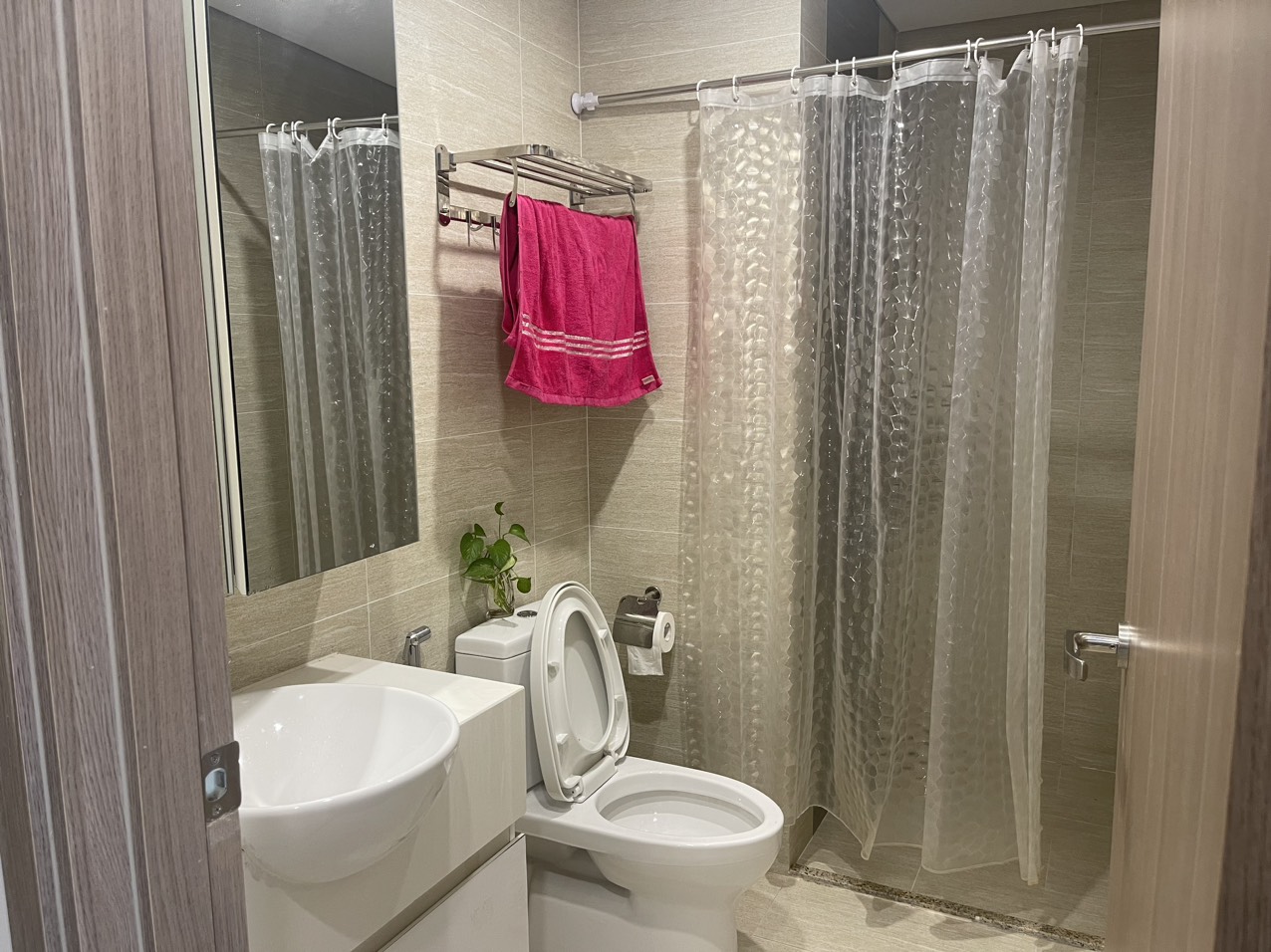 Chính chủ gửi bán căn hộ 1N+1, Full nội thất, hướng Tây Bắc, Vinhomes Ocean Park