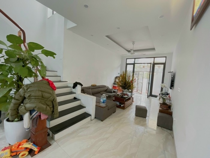 Bán nhà Tư Đình 70m2 * 5 tầng * 6,5 tỷ. full nội thất ở ngay.