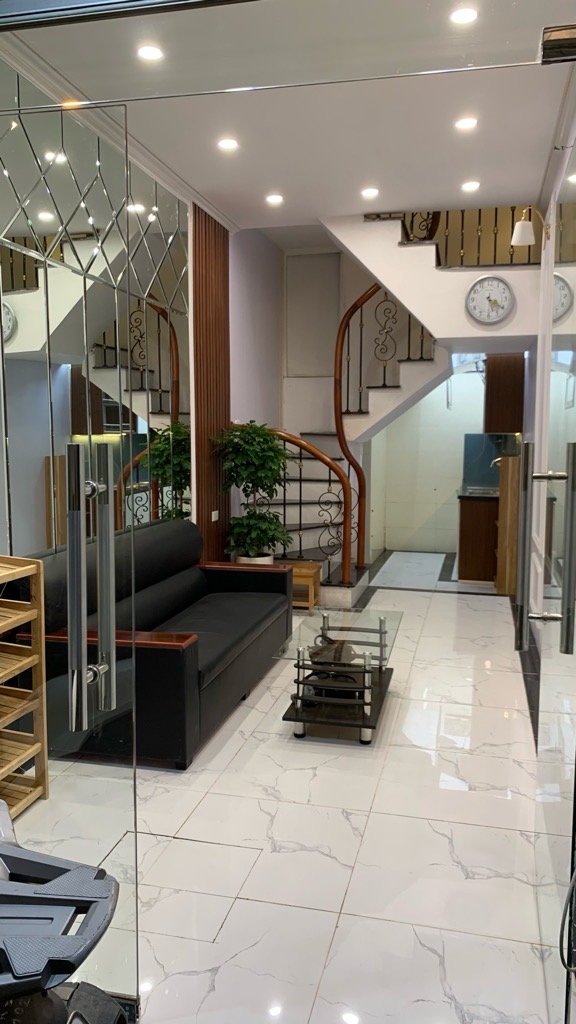 HÀNG TUYỆT CHỦNG - NHÀ ĐẸP NHƯ KHÁCH SẠN - SỔ RIÊNG NỞ HẬU - BA GÁC VÀO TRONG NHÀ - GIÁ NHỈNH 3 TỶ