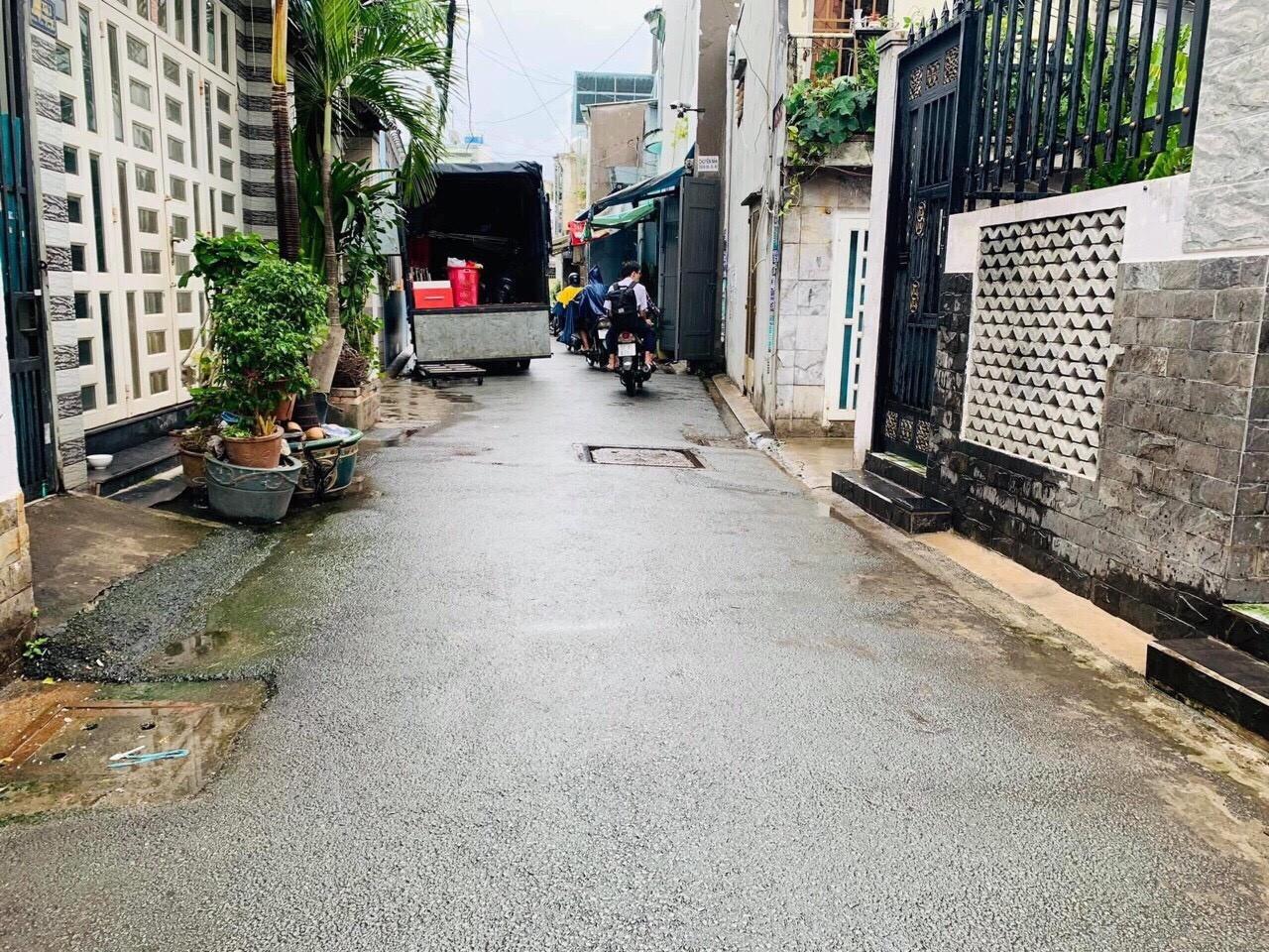 - BÁN NHÀ 3 TẦNG HẺM 162 NGUYỄN DUY CUNG - P12 - SÁT CHỢ PHẠM VĂN BẠCH - GIÁ NHỈNH 2 TỶ - HẺM 5M THÔNG TIỆN KINH DOANH