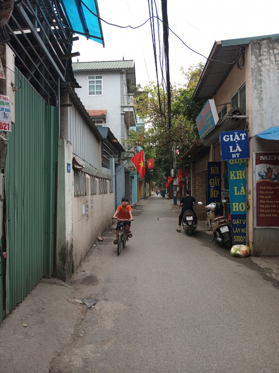 Bán nhà TÂY MỖ NAM TỪ LIÊM HN. 38M NHÀ 2 TẦNG SỔ ĐỎ ĐẦY ĐỦ GIA HẠT DẺ 2,3 TY