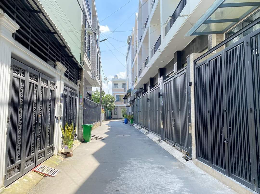 CẦN BÁN GẤP NHÀ HIỆP BÌNH PHƯỚC - THỦ ĐỨC - HẺM 4.5M - NHÀ 69M2 ( 4 X 17.3 ) 4 TẦNG+ 4PN + 6WC NHÀ MỚI ĐẸP - HOÀN