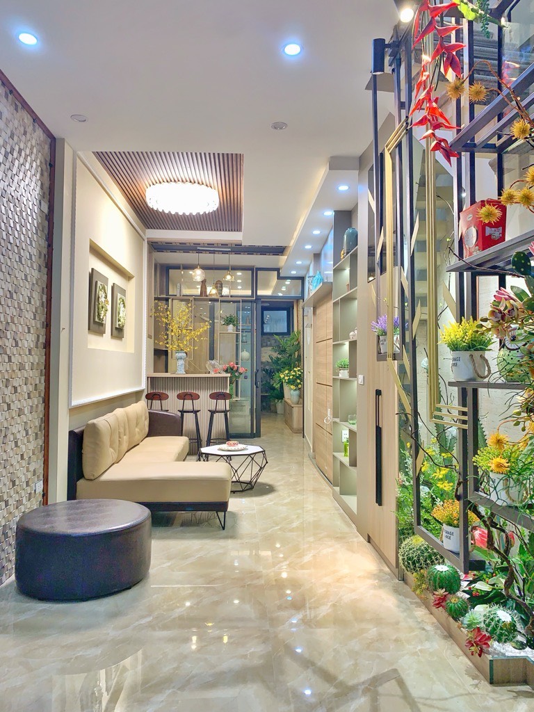 BÁN NHÀ NGUYÊN VĂN CỪ Ô TÔ 7 CHỎ GẦN TTTM LONG BIÊN