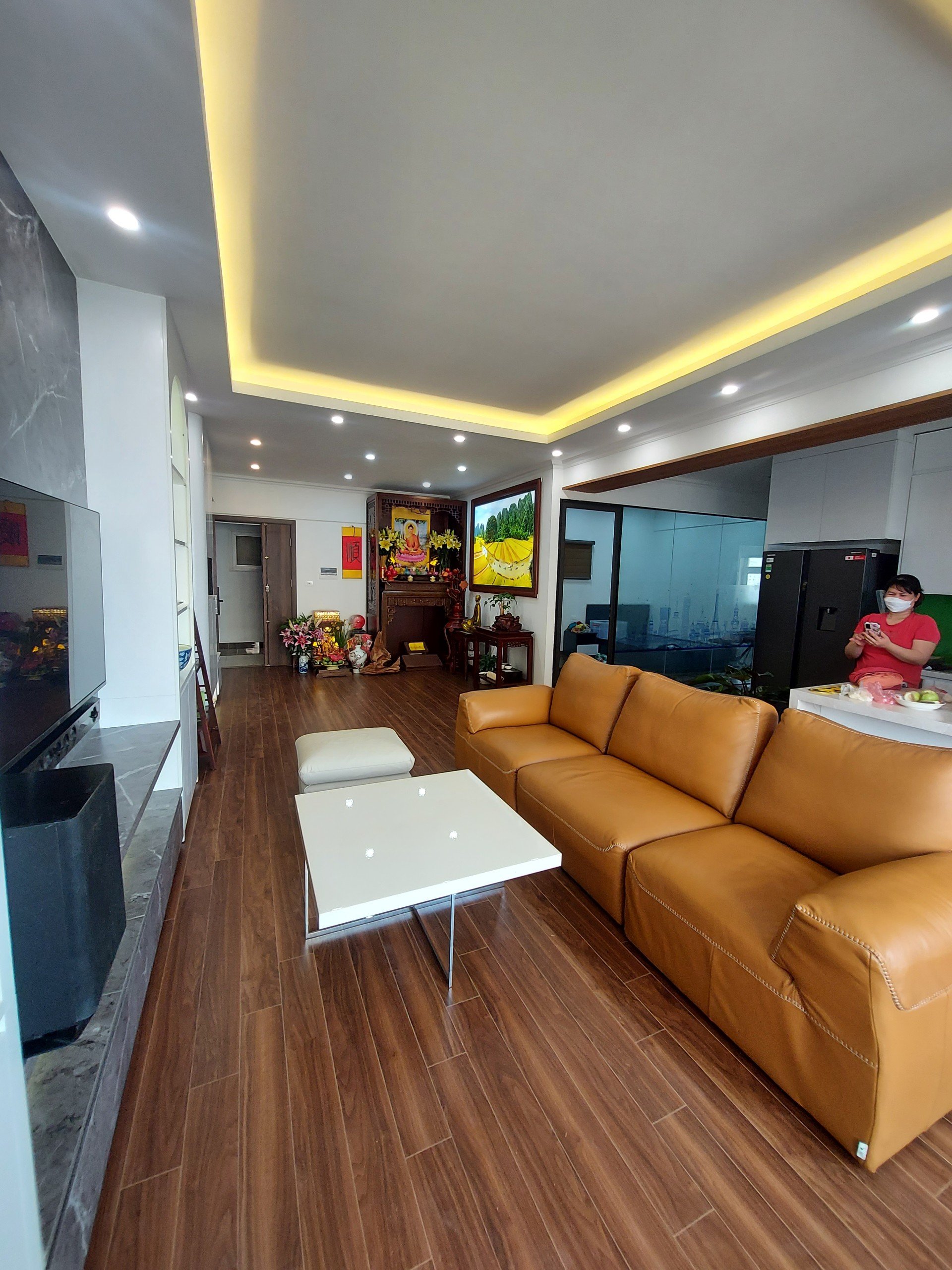 cần bán CHCC TẠI B6A KDT NAM TRUNG YÊN CẦU GIÁY HN DT62M 2NG, 1VS