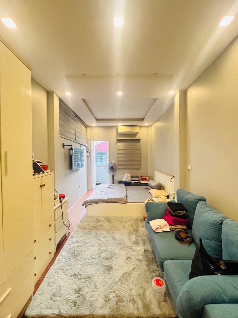 PHÂN LÔ 5 TẦNG ĐẸP LUNG LINH - Ô TÔ ĐỖ GẦN - NGÕ THÔNG TỨ TUNG - TIỆN ÍCH NGẬP TRÀN