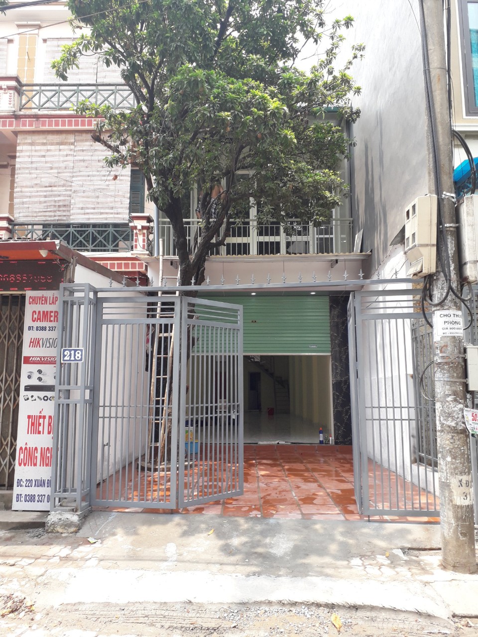 Chủ nhà cho thuê căn hộ 2 tầng mặt đường 218 phố Xuân Đỉnh, Hà Nội